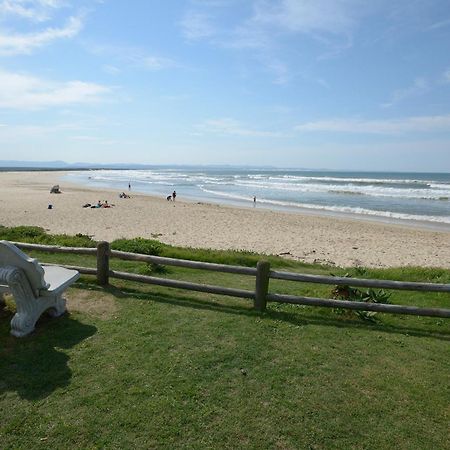 Albatross Beach Guest House Jeffreys Bay Exterior photo